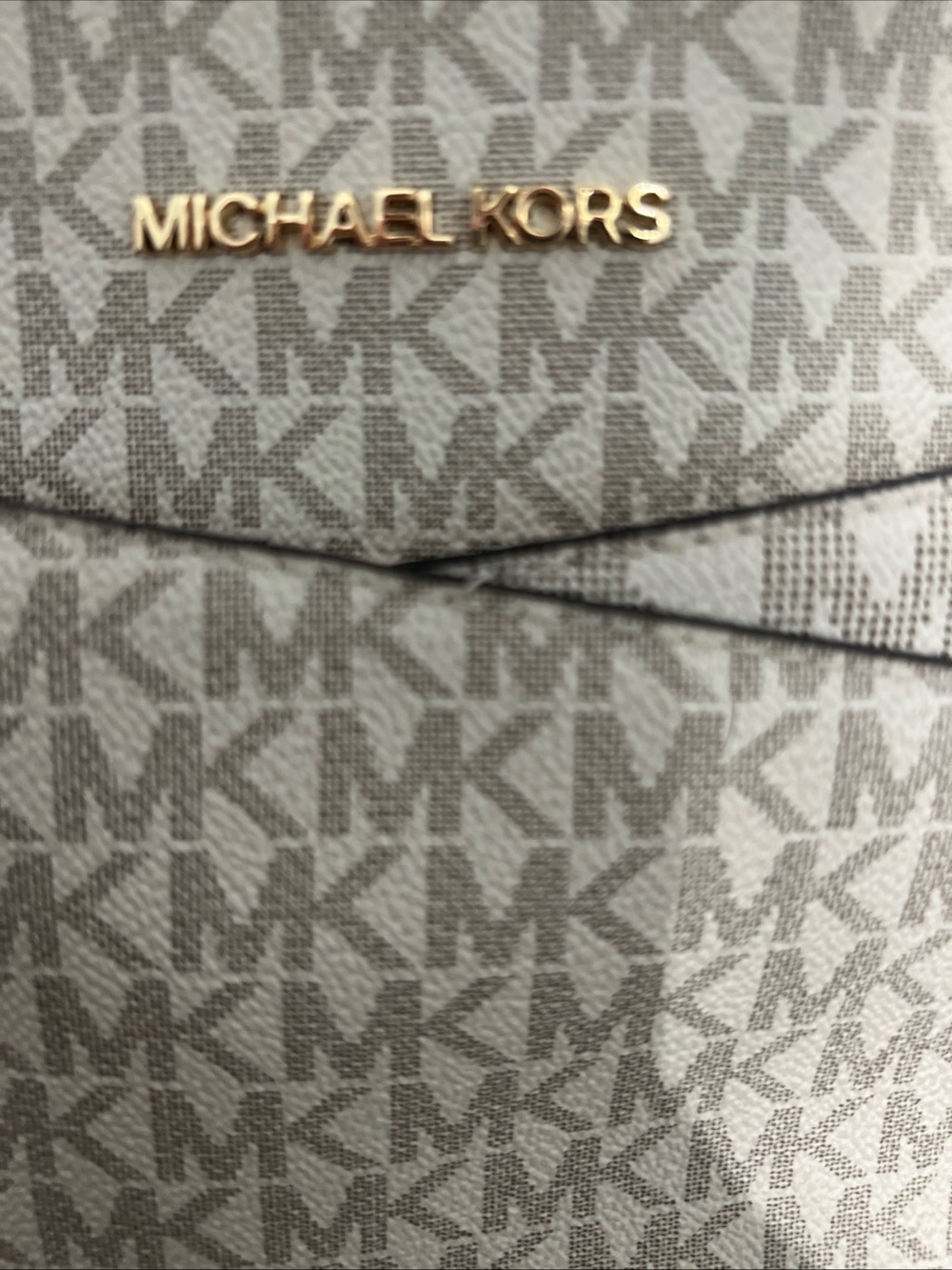 Michael Kors Beige Signature Canvas Crossbody with Pink Trim - Picture 7 of 8